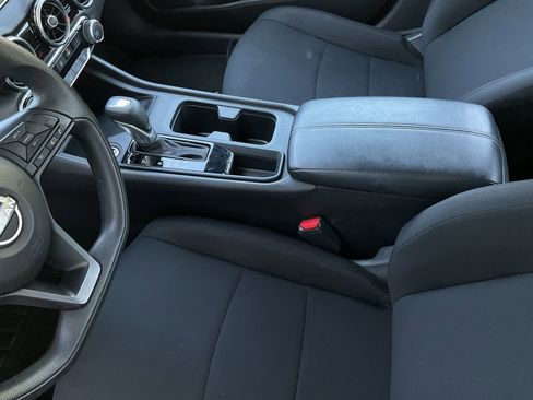 Used 2025 Nissan Sentra S image 32