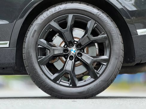 Used 2019 BMW X7 xDrive50i w/ Premium Package AWD/4WD image 21