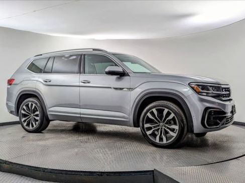 Used 2022 Volkswagen Atlas SEL Premium image 11