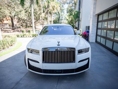 Used 2022 Rolls-Royce Ghost Black Badge AWD/4WD image 10