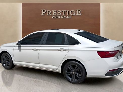Used 2023 Volkswagen Jetta SE FWD image 29
