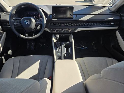 Used 2023 Honda Accord EX image 18