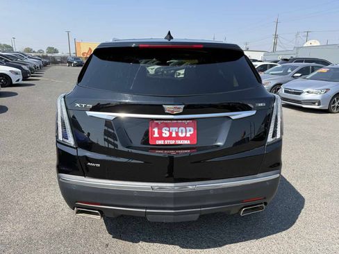 Used 2017 Cadillac XT5 Premium Luxury AWD/4WD image 4