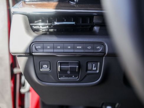 Used 2024 Cadillac Escalade Sport Platinum w/ Heavy-Duty Trailer Package image 15