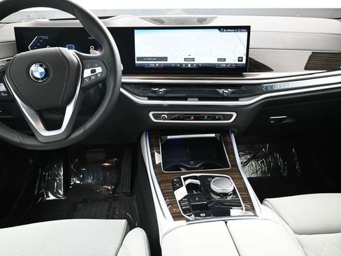 Used 2026 BMW X5 sDrive40i w/ Climate Comfort Package RWD image 12