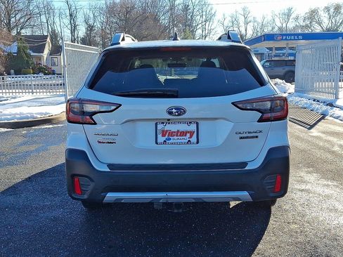 Used 2022 Subaru Outback Touring image 5