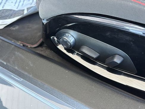 Used 2024 Chevrolet Corvette Stingray w/ Z51 Performance Package image 19