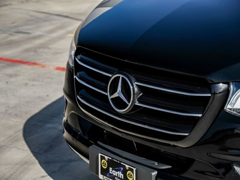 Used 2023 Mercedes-Benz Sprinter 3500 image 26