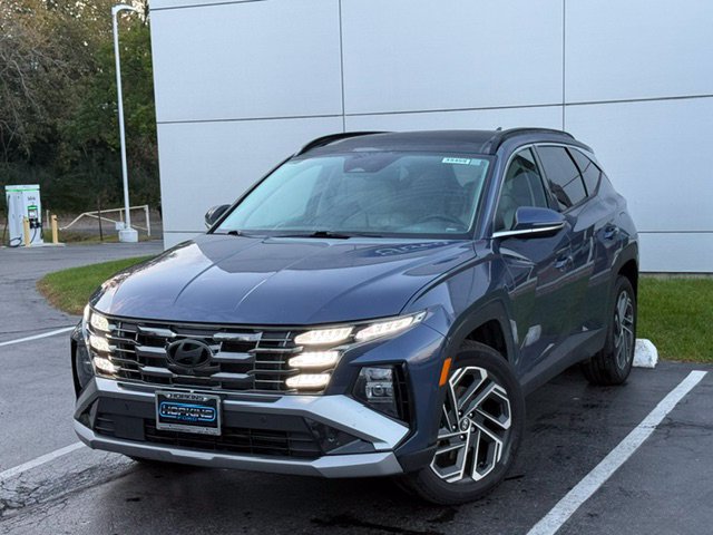 Used 2025 Hyundai Tucson Limited AWD/4WD image 2