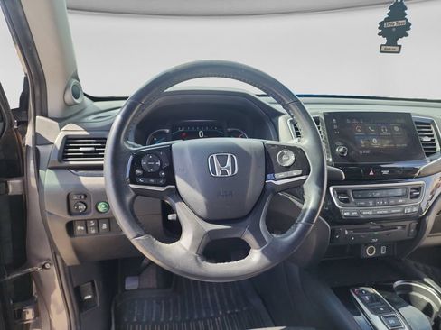 Used 2020 Honda Pilot Touring image 24