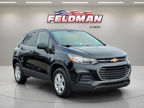 Used 2020 Chevrolet Trax LS w/ Tint and Cruise Package AWD/4WD image 7