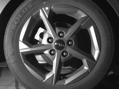 Used 2025 Kia K4 FWD image 15