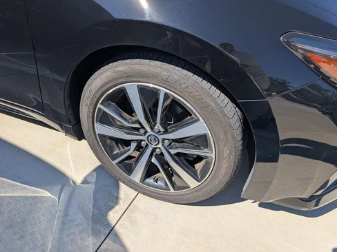 Used 2022 Nissan Maxima SV w/ Floor Mat Group FWD image 3