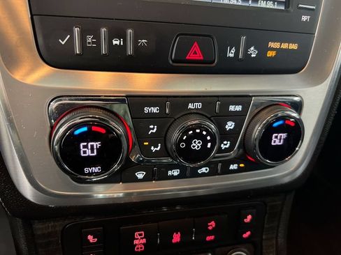 Used 2017 GMC Acadia Limited SLT AWD/4WD image 16