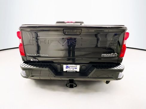 Used 2022 Chevrolet Silverado 2500 High Country AWD/4WD image 6