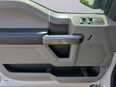 Used 2020 Ford F150 XLT w/ Equipment Group 302A Luxury image 17