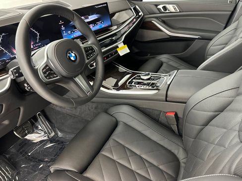 Used 2026 BMW X5 sDrive40i w/ Executive Package image 4