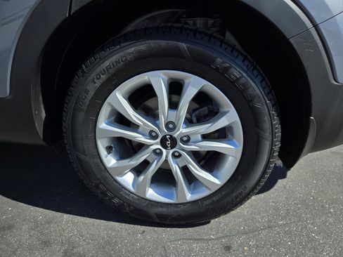 Used 2022 Kia Telluride LX AWD/4WD image 35