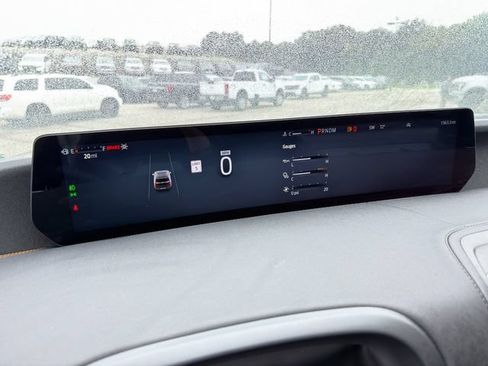 Used 2025 Ford Expedition Tremor AWD/4WD image 58