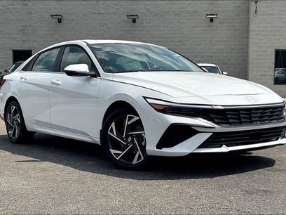 New 2025 Hyundai Elantra Limited