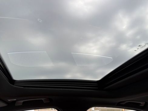 Certified 2025 BMW 330i xDrive Sedan w/ Premium Package image 33