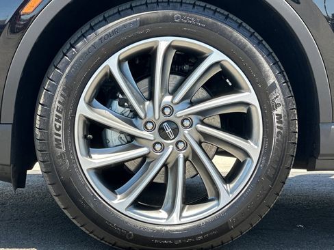 Certified 2025 Lincoln Corsair AWD w/ Equipment Group 101A image 26