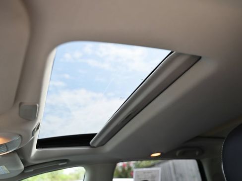Used 2019 INFINITI QX60 Luxe w/ Sensory Package AWD/4WD image 19