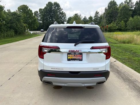 Used 2023 GMC Acadia SLT w/ Preferred Package AWD/4WD image 8