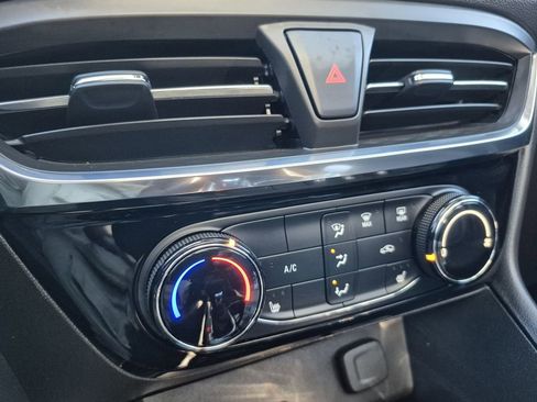 Used 2024 Buick Encore GX Sport Touring w/ Experience Buick Package image 22