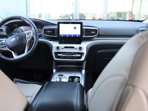 Used 2023 Ford Explorer XLT w/ Equipment Group 202A image 29