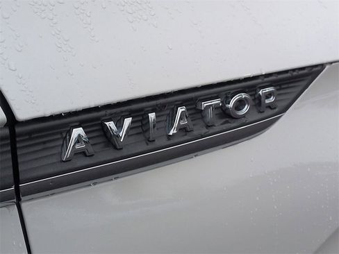 Used 2023 Lincoln Aviator Reserve w/ Equipment Group 201A image 29