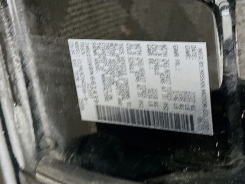 Used 2023 Nissan Frontier SV image 12