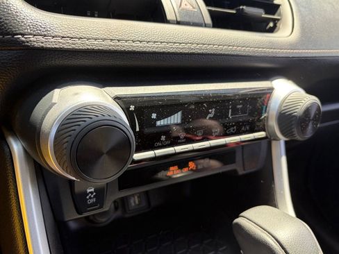 Used 2023 Toyota RAV4 LE FWD image 10