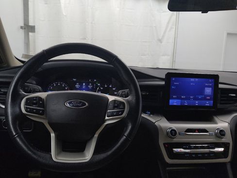 Used 2021 Ford Explorer XLT w/ Class III Trailer Tow Package AWD/4WD image 22