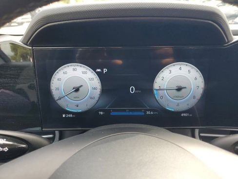 Certified 2023 Hyundai Elantra SEL w/ Convenience Package image 19