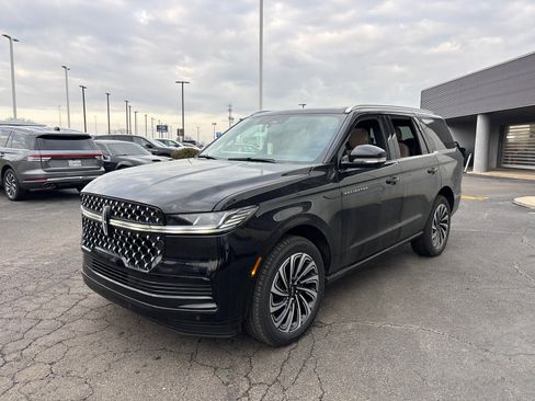 New 2026 Lincoln Navigator Black Label AWD/4WD image 3