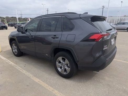 Used 2024 Toyota RAV4 XLE AWD/4WD image 3