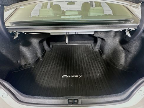 Used 2017 Toyota Camry LE image 26