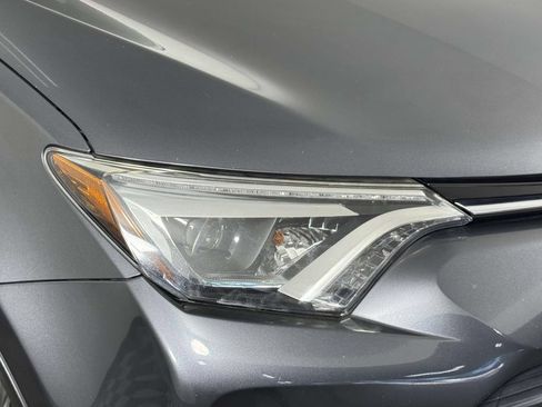 Used 2018 Toyota RAV4 Limited w/ Advanced Technology Package AWD/4WD image 15