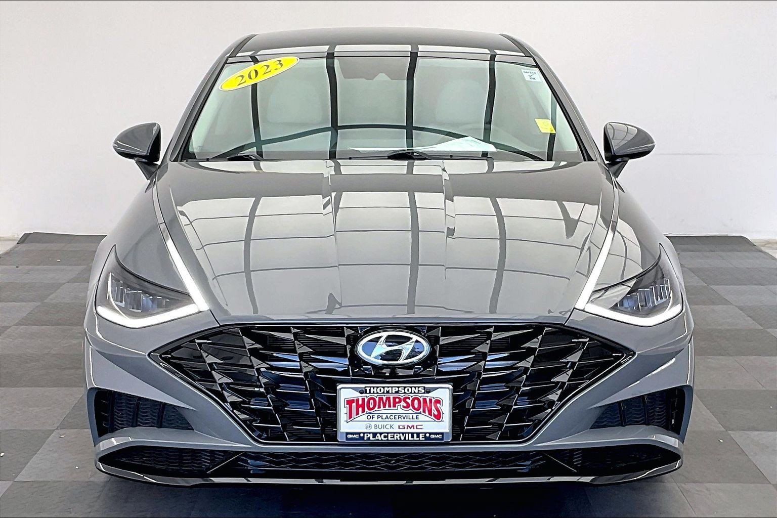 Used 2023 Hyundai Sonata SEL w/ Cargo Package FWD image 2