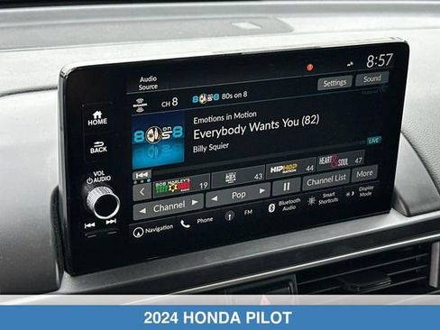 Certified 2024 Honda Pilot Touring image 33