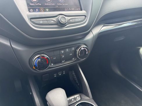 Used 2022 Chevrolet TrailBlazer LT FWD image 24