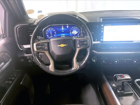 Used 2022 Chevrolet Silverado 1500 High Country w/ High Country Premium Package image 17