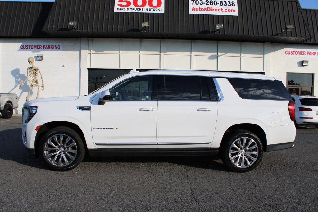 Used 2021 GMC Yukon XL Denali w/ Denali Premium Package AWD/4WD image 4