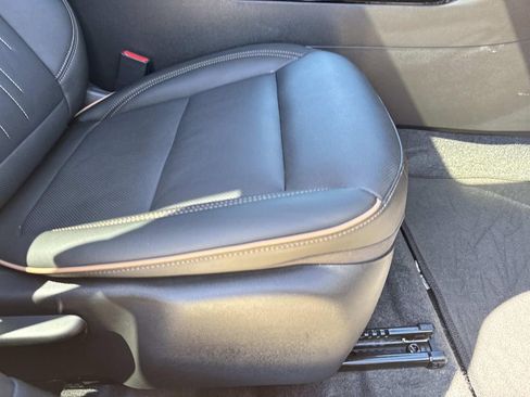 Used 2025 Buick Envista Avenir image 14