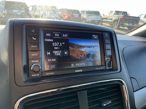 Used 2019 Dodge Grand Caravan GT image 42