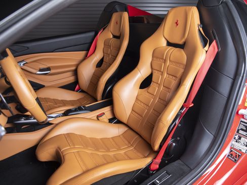 Used 2021 Ferrari F8 Tributo RWD image 23