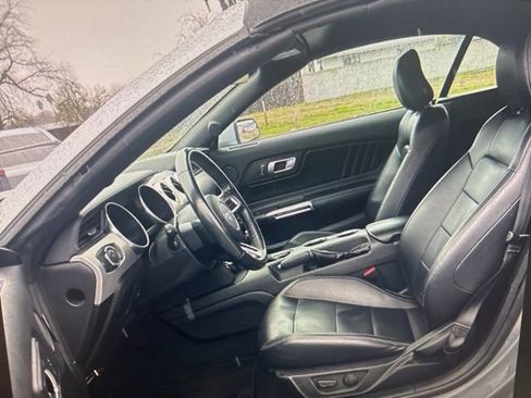 Used 2023 Ford Mustang Premium image 21