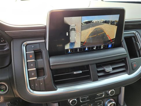 Used 2022 GMC Yukon SLT w/ SLT Luxury Package image 29