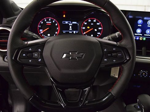 New 2026 Chevrolet Trax RS image 18